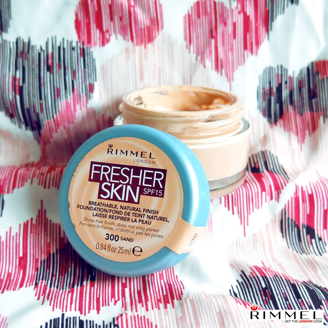 RimmelLondonArg's tweet image. Textura ligera con un acabado matte natural #FresherSkin ¡Probala! #RimmelLondon