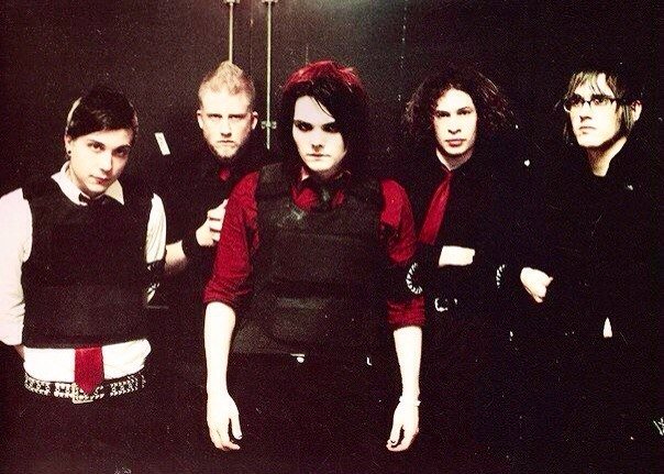 ev_linaaa's tweet image. #ФайнисФолловитКаждого 
Мама : Доча, почему ты не хочешь замуж?
Я : ДА ПОТОМУ ЧТО НИКТО ИЗ НИХ МЕНЯ ЗАМУЖ НЕ ВОЗЬМЕТ