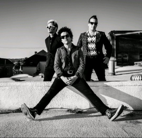 ev_linaaa's tweet image. #ФайнисФолловитКаждого 
Мама : Доча, почему ты не хочешь замуж?
Я : ДА ПОТОМУ ЧТО НИКТО ИЗ НИХ МЕНЯ ЗАМУЖ НЕ ВОЗЬМЕТ