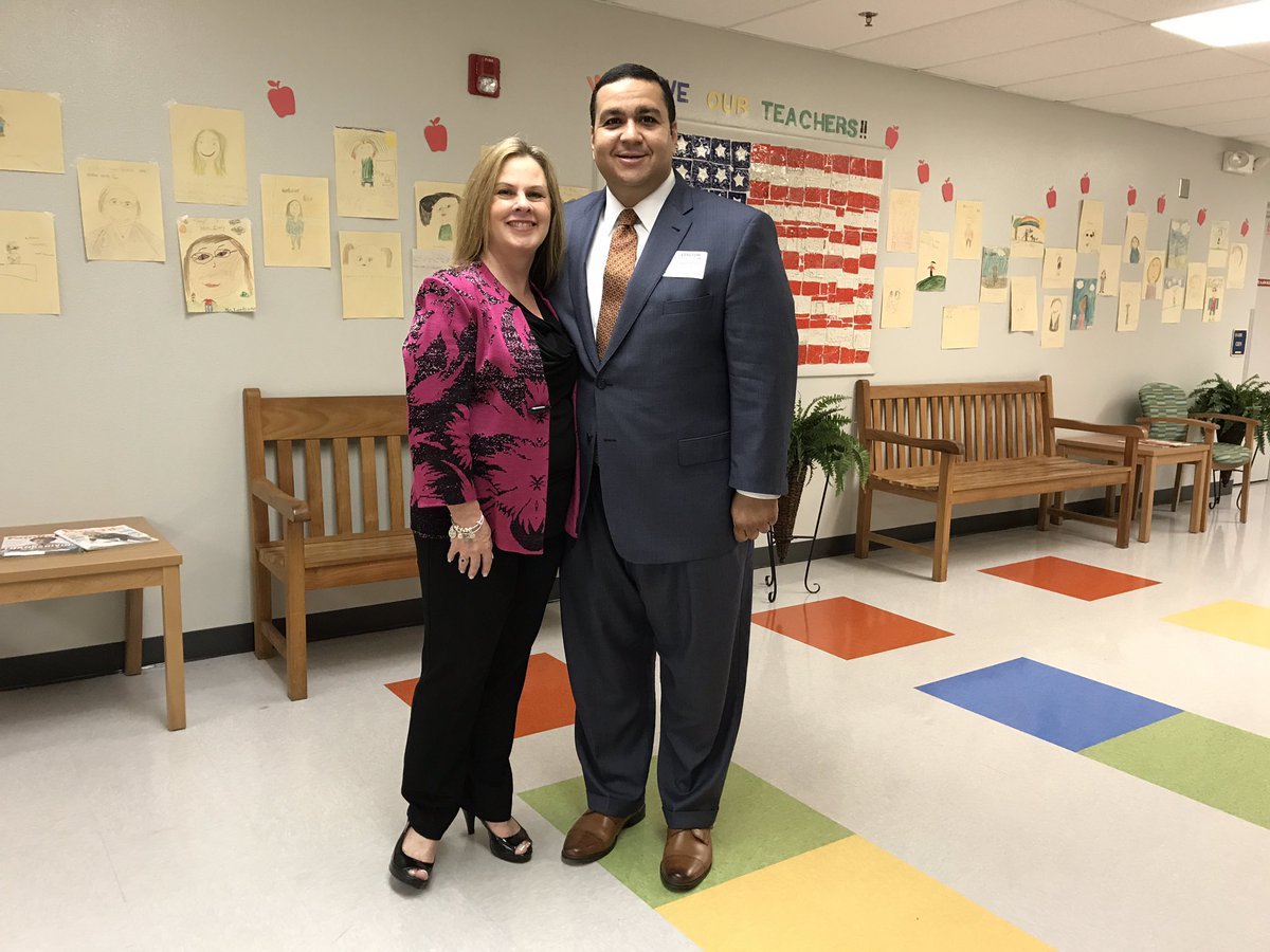 AltamonteEagle1's tweet photo. Longwood Mayor, Joe Durso visited Makerspaces today!! https://t.co/KY0xIyEn7m