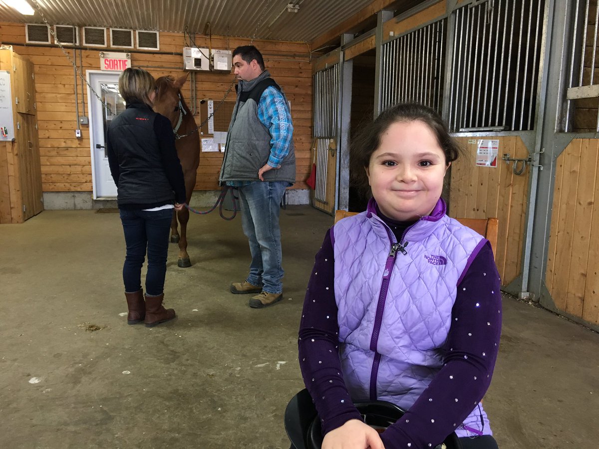 samson_fanny's tweet photo. Le Centre équestre Céraville à Trois-Rivières offre maintenant des cours d'équitation thérapeutique #icima https://t.co/ZsbWHADEo5