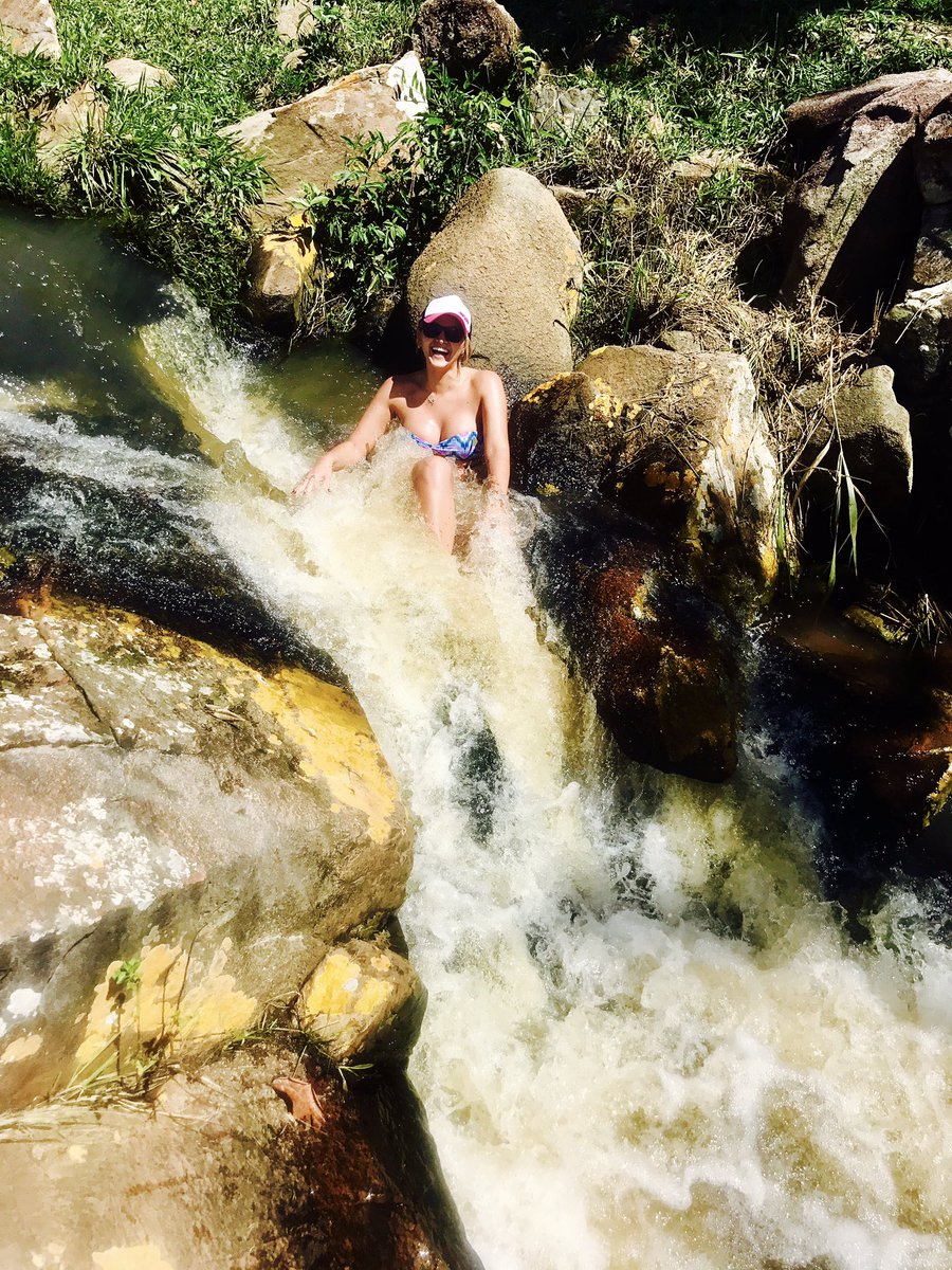 NicoleBarbery's tweet photo. Living the moment🦋🍀 https://t.co/zryZuFi4MY