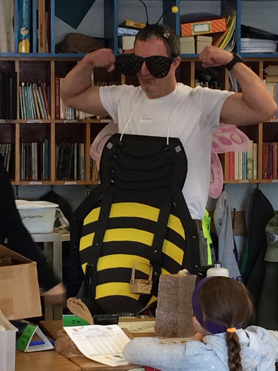 MLEINVT's tweet photo. Learning about Bees! #jesvt #importanceofbees #alwaysupforagoodlaugh #yeafor4winds https://t.co/3YCZU6XxPC