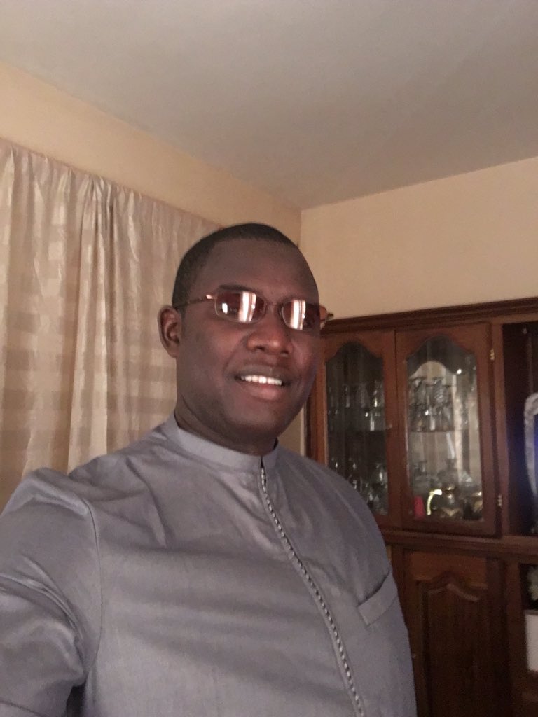 moosfall's tweet image. Enjoy vacation in Senegal