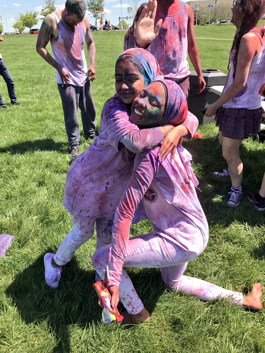 SGALOUDOUN's tweet photo. A few pictures from yesterday's color run. Stay tuned for more! https://t.co/OQwevUIe3J
