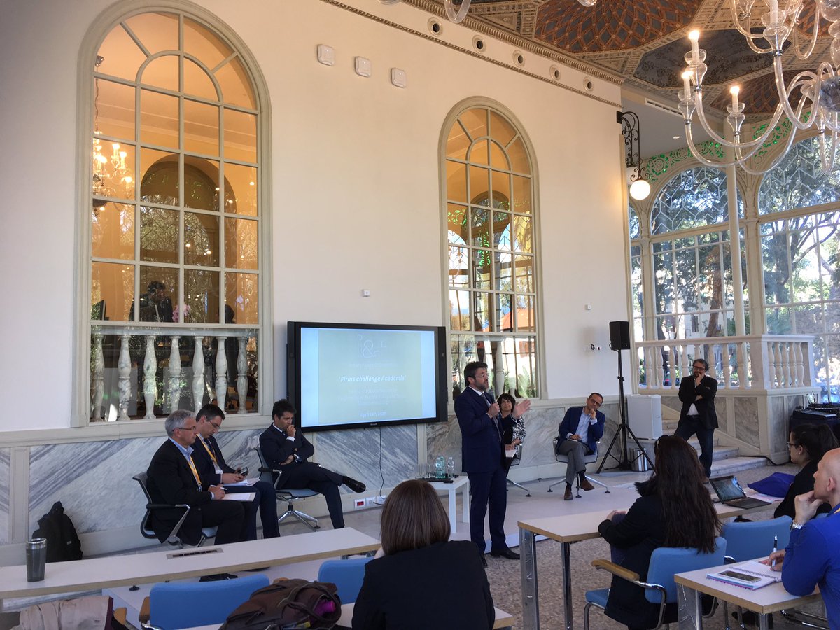 martarocchis's tweet photo. @PBoccardelli opens the last session of @iesebs & @LUISSBusiness conference on #hybridorg https://t.co/LNiDMvE200