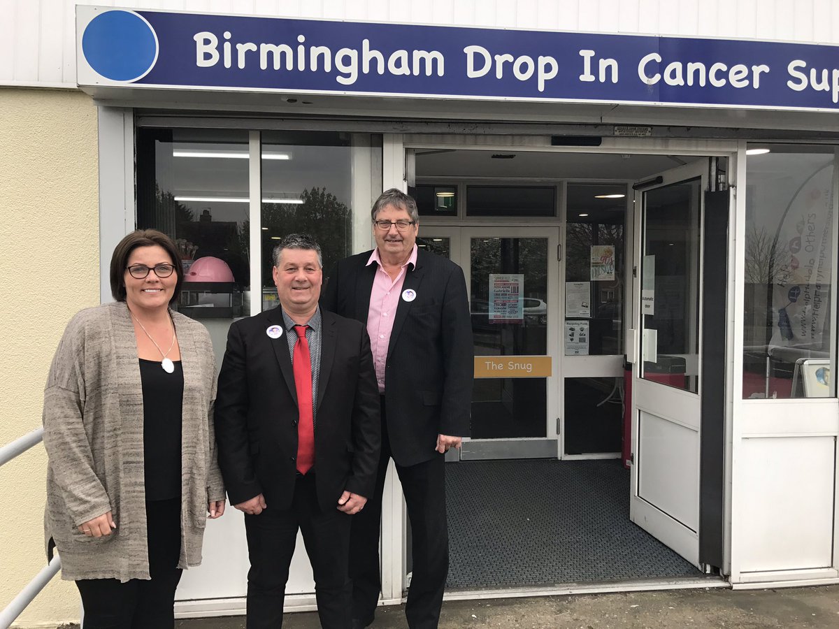 harry_moseley's tweet photo. Huge thanks to @petegriffithskn @CLLRAndyC for taking time out to visit #dropincancersupportcentre https://t.co/0PWt7OTj6j