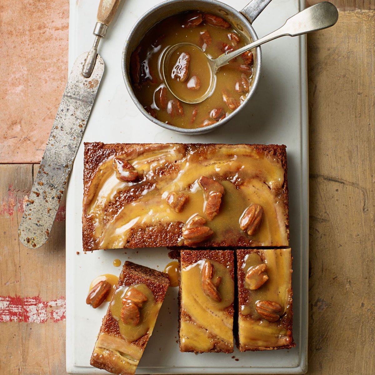 bbcgoodfood's tweet image. 35 banana recipes to celebrate Banana Day!  bbcgoodfood.com/recipes/collec…