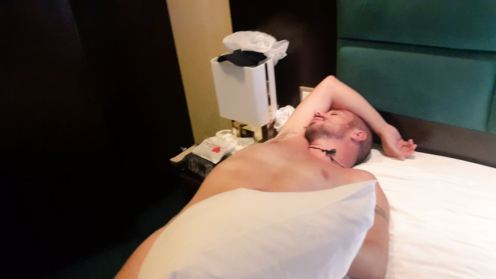 DottGuarino's tweet photo. #msccruiseship #cruiseshipmsc #joelse #joelesepel #frontman #naked #inthecabin #onmyown #dotat #italiansinger #bestsinger #alphaboy #topguy https://t.co/oVUziTGYSw