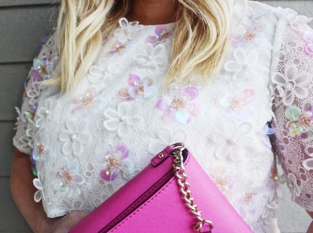 bloompartykc's tweet photo. Looking for more #BloomKC outfit ideas?! Blogger Elle Mae shares two perfect #SimplyBloom styles on her blog, here: https://t.co/FnwwjYb89P https://t.co/JjZwP25x2b