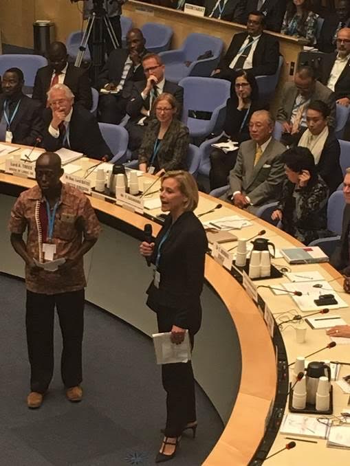 unlimit_health's tweet photo. Director General Dr Margaret Chan of @WHO being presented an award for tackling #NTDs #NTDsummit17 https://t.co/PCKB40Mazn