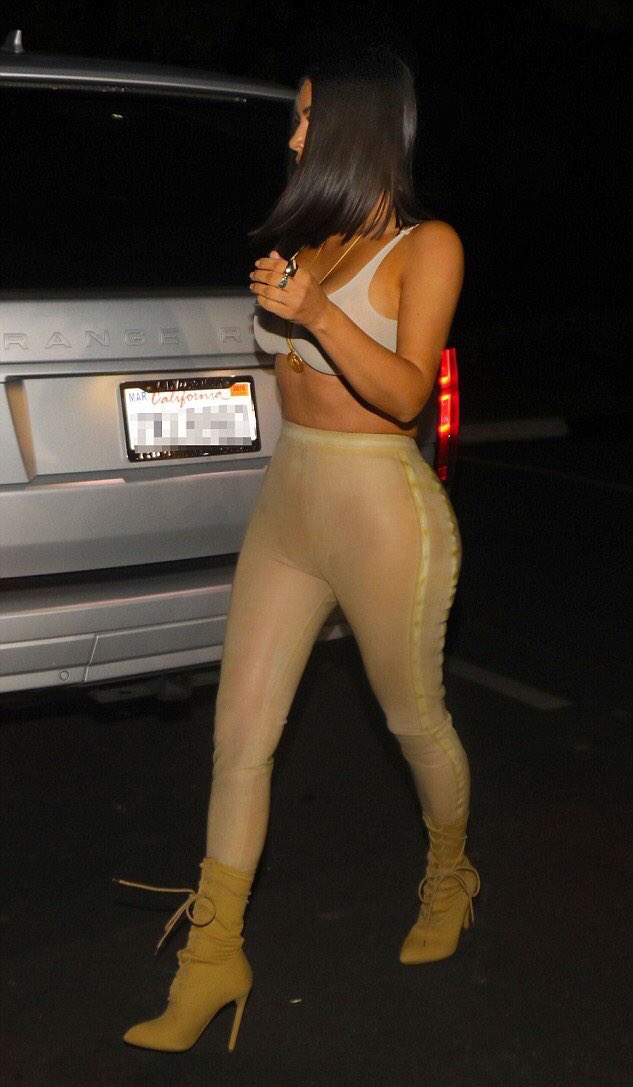 FUCCl's tweet photo. Okkkkkkk @KimKardashian https://t.co/y5xTmwJ1IM