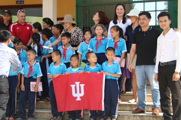Thanks to Dr. Bill Ramos from @IU_RPTS <a href="/IUSPH/">しまむらみねり</a> helping us eliminate child drowning in Vietnam.  #IUday #RaiseTheFlag
