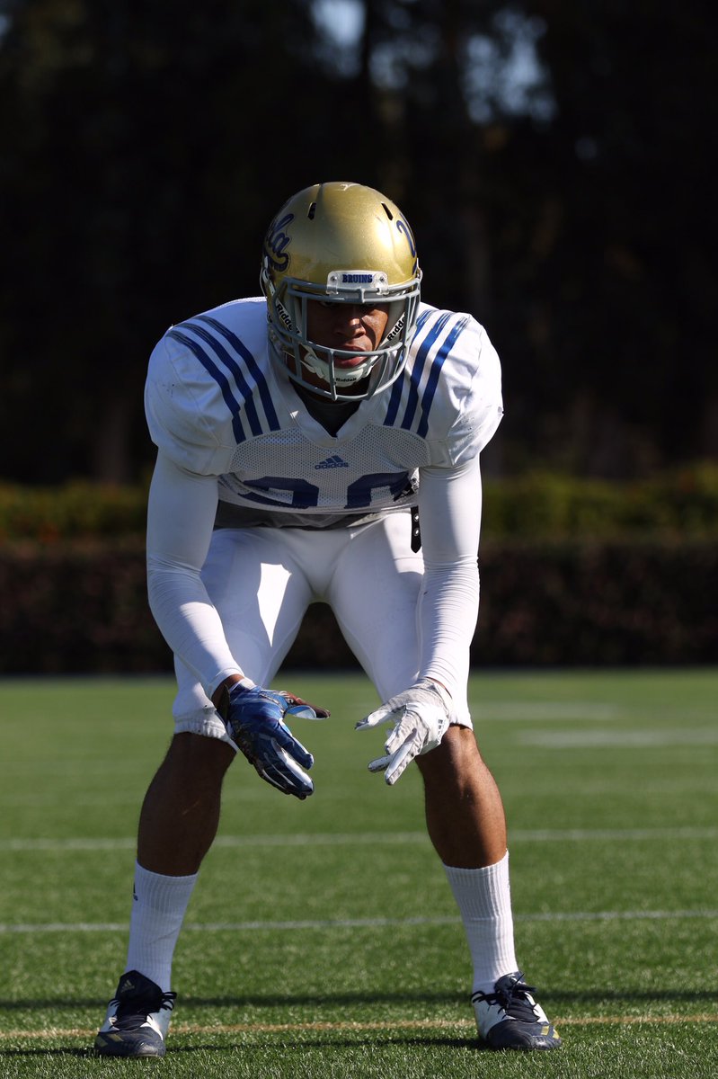 UCLAFootball's tweet photo. Practice 9

#GoBruins | #SpringBall https://t.co/buSVxWTKh3