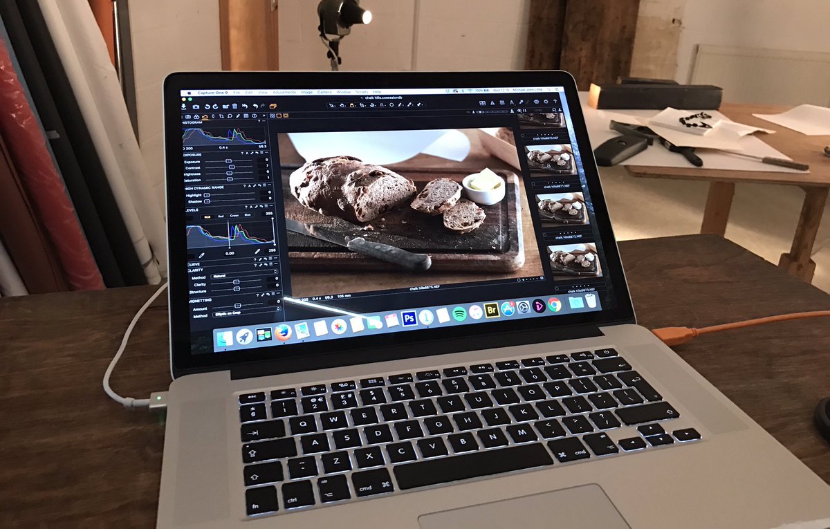 _WebRelief's tweet image. Attended our first client #photoshoot for the @ChalkHillsBaker #Website.
Exciting times #webdesign #SmallBusiness #photography #bakers
