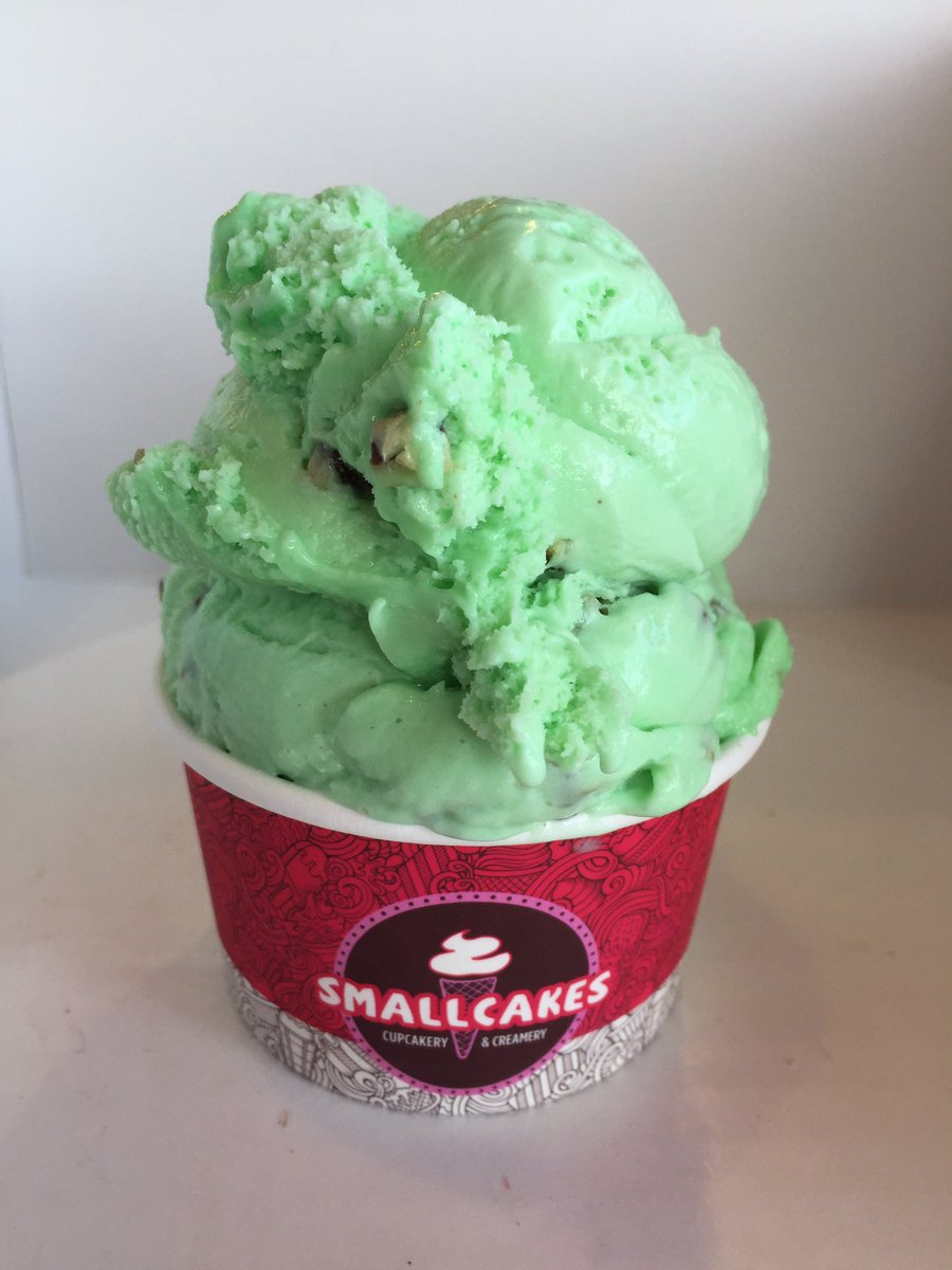 Smallcakes_IL's tweet photo. Love ice cream?! You'll love our ice cream 🍦 #icecream #smallcakes #chicagofoodies #chitownfoodies #Foodiechats #foodfam #icecreamfoodie https://t.co/esUtQtqziI