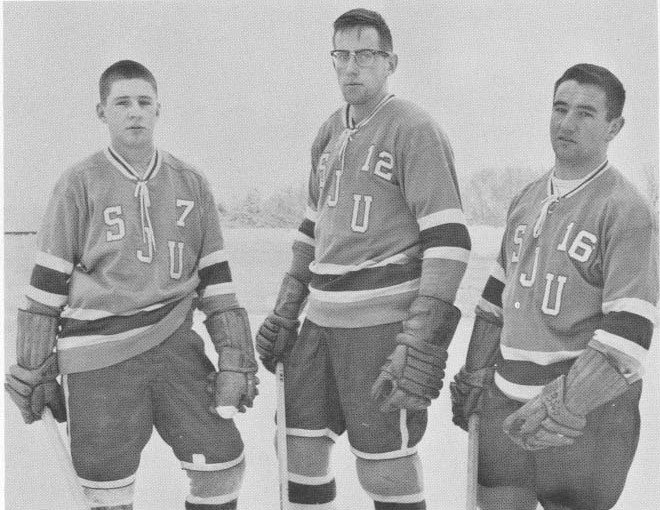 JohnnieHockey's tweet image. Retweet if you like the idea of a 1962 throwback jersey as a 3rd option for @JohnnieHockey 
@SJUHockeyAlums 
@GeminiAthletic 
@SJUJohnnies