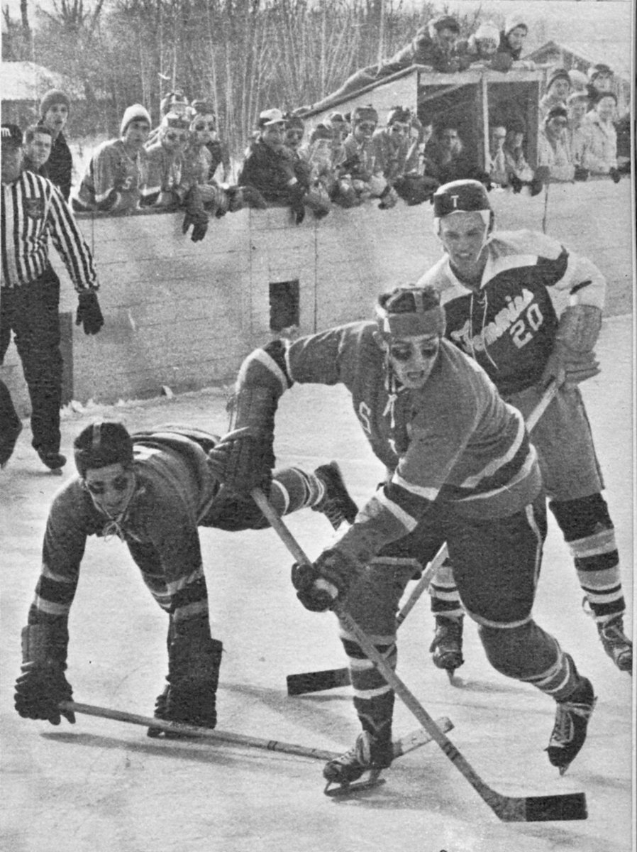 JohnnieHockey's tweet image. Retweet if you like the idea of a 1962 throwback jersey as a 3rd option for @JohnnieHockey 
@SJUHockeyAlums 
@GeminiAthletic 
@SJUJohnnies