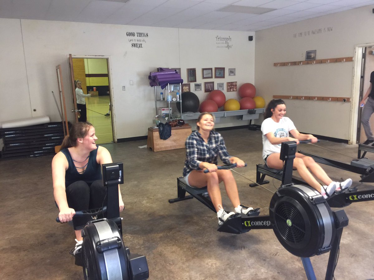 ucwv_rowing's tweet photo. @ucwv_wvball look at them go! https://t.co/aLqNhXbjYs