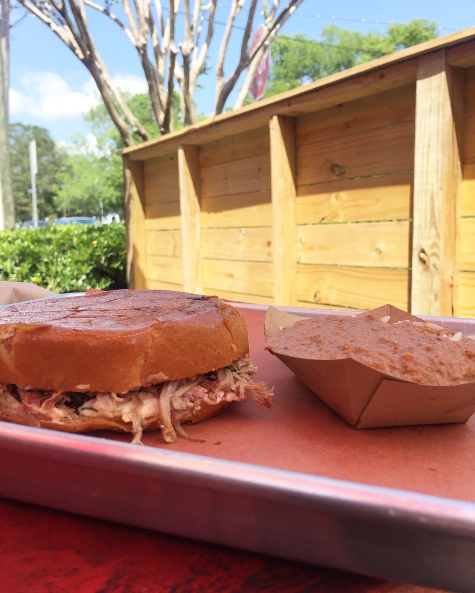 chasbrunchbunch's tweet photo. A team we always want to be a part of! Pork melt is our new fave lunch special. 😋@htbbq https://t.co/Pv8Vhb5ATc