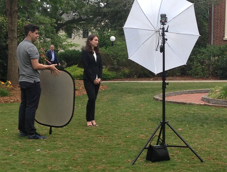 TerryCollege's tweet image. Terry Alumni Board Student of the Year, Laura Courchesne during photo shoot Wed morning on North Campus! Congratulations Laura! #UGAHonors