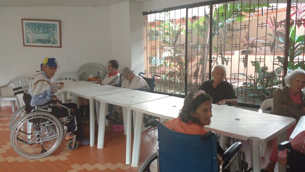 SocialMetaSec's tweet photo. En convenio entre la @GobMeta y @reintegracion recibimos al primer adulto mayor reinsertado de las FARC en V/cio, #NosotrosAportamosALaPaz https://t.co/fl9plLyBXF