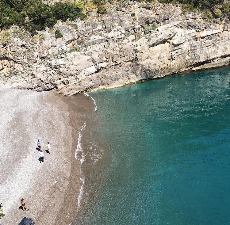 LeSirenuseHotel's tweet photo. Have you been for your first swim in the sea yet this year? #AmalfiCoast #Spring https://t.co/EbZ4FU1D37