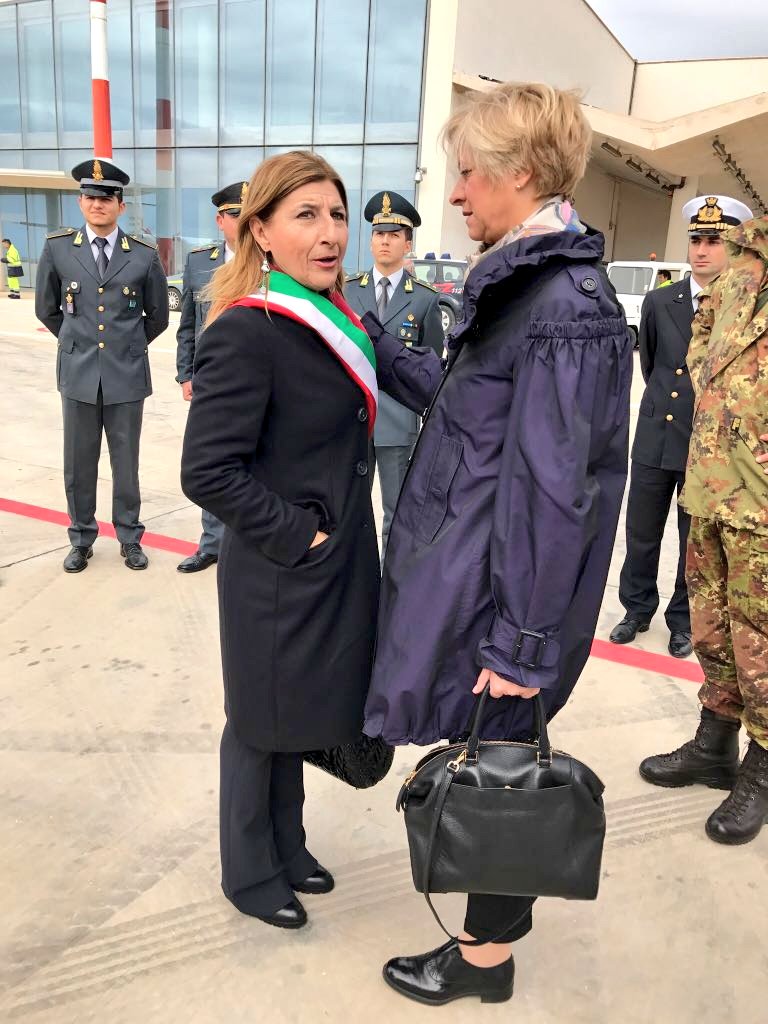 robertapinotti's tweet photo. L'UNESCO ha premiato @giusi_nicolini. Giusto riconoscimento per chi da anni affronta con passione e intelligenza la crisi dei rifugiati. https://t.co/g9AGlcoDEw