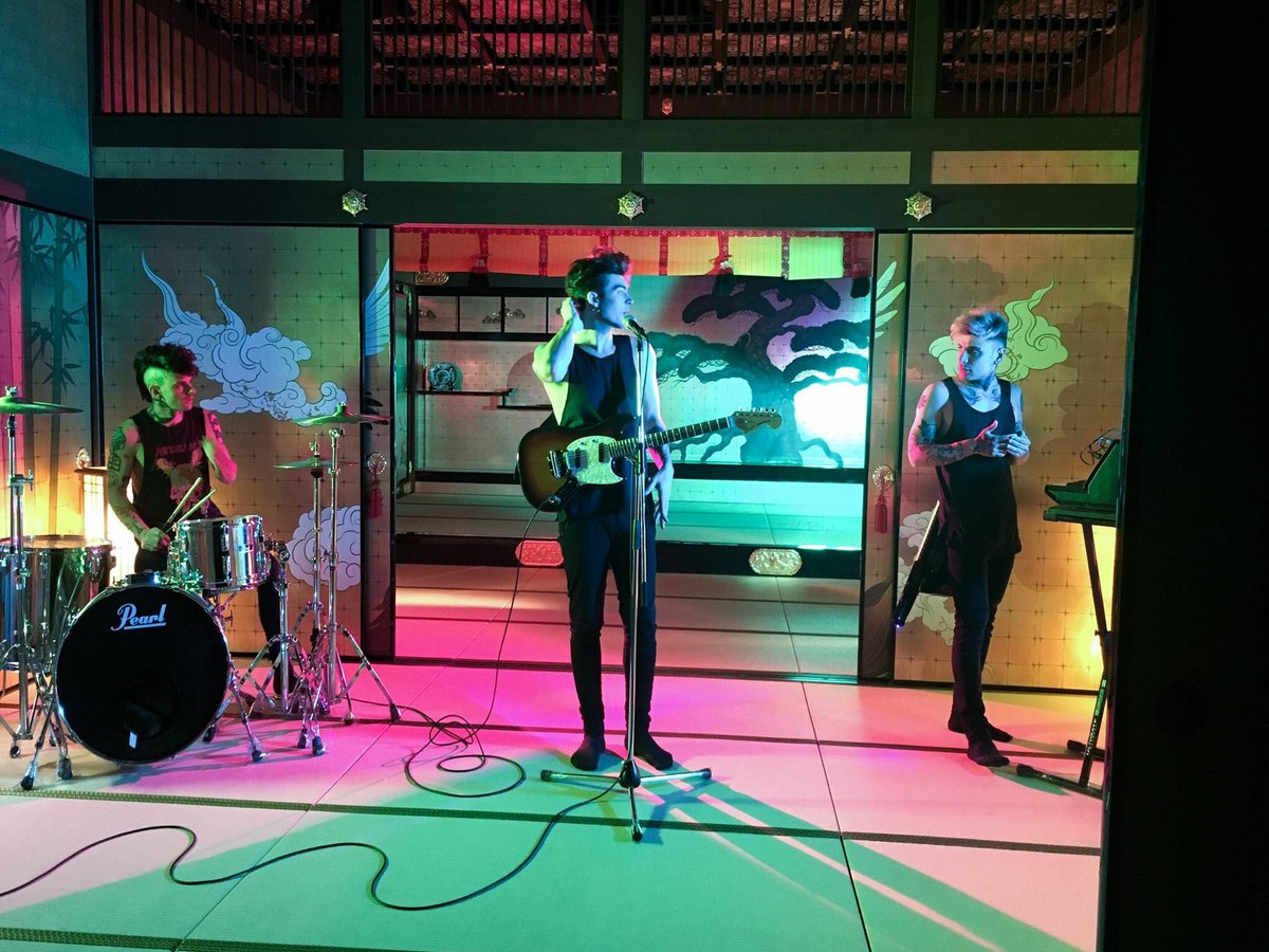 TheKolors's tweet photo. NEW ALBUM // 05.19.2017 https://t.co/JIkI9Ba4Nb