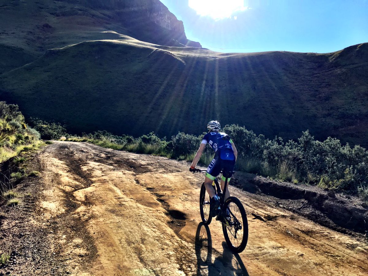 Andrewhillracin's tweet photo. Journeys are always better on a bike, even at 2800m #sanipass #switchbacks #breathingthroughastraw #teamTIB https://t.co/2acZ468KPI