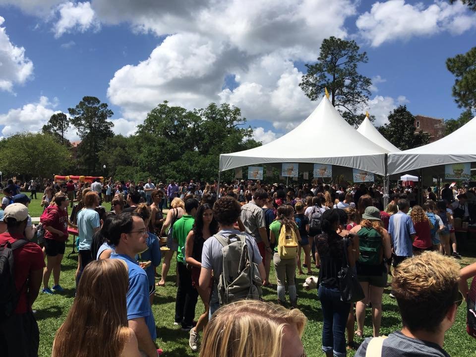 FSUCCI's tweet photo. We're at the President's Ice Cream Social on #LandisGreen from 1-3 PM! Mint chocolate chip has the shortest line ;) https://t.co/l0DPGJ8ESb