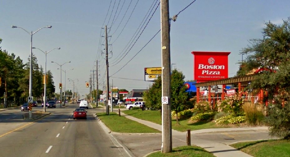 nerdinmedhatdds's tweet image. #BostonPizza located just near Uptown Guelph Dental