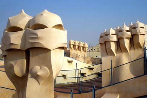 La Pedrera or known also as Casa Mila is in Barcelona, Spain. The story of the house is pretty interesting,it was designed by Antoni Gaudí.