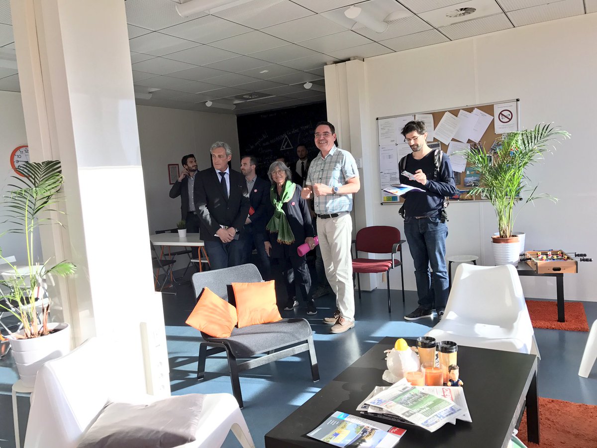 Montpellier3m's tweet photo. .@KatiaVidic @chantal_marion @saurel2014 @Mtp_FrenchTech @CoDe3M @montpellier_ #FrenchTech_MTP Visite de l'#HôtelFrenchTech, nouveaux locaux pour 13 startups innovantes de la @Mtp_FrenchTech. @saurel2014 @chantal_marion https://t.co/mypPmlcKMO