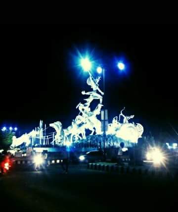 Kotacityraj's tweet photo. Ghathochkatch #illusion at #Night 

#kota #kotacityraj #badrinathkidhlhania #Goodnightpost 
PC-Kartik J https://t.co/r4nYoLIawR