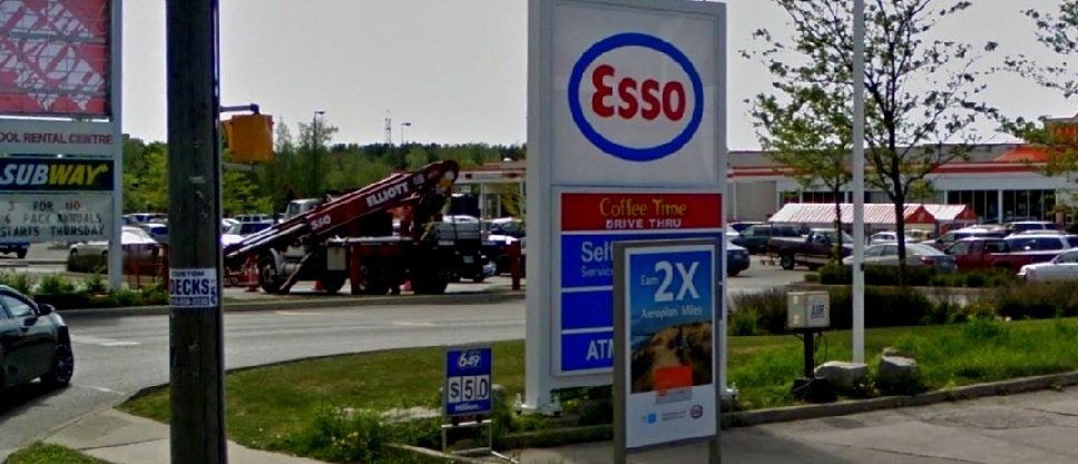 nerdinmedhatdds's tweet image. #Esso gas station located just a few paces to the south of Uptown Guelph Dental