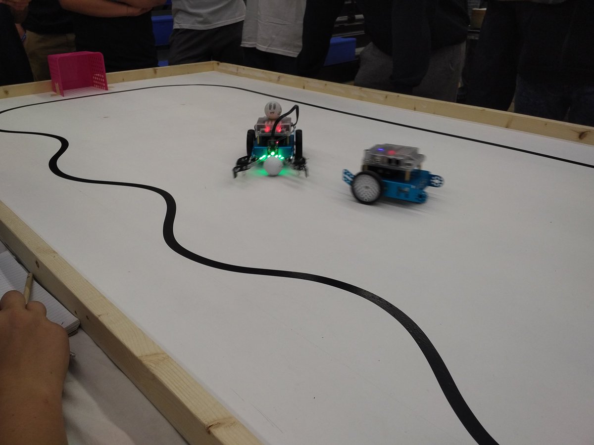 MatthewColbeck's tweet photo. #mBot Soccer @PeelSchools #CETARobotics #StudicaCanada https://t.co/g8j7DRogIe
