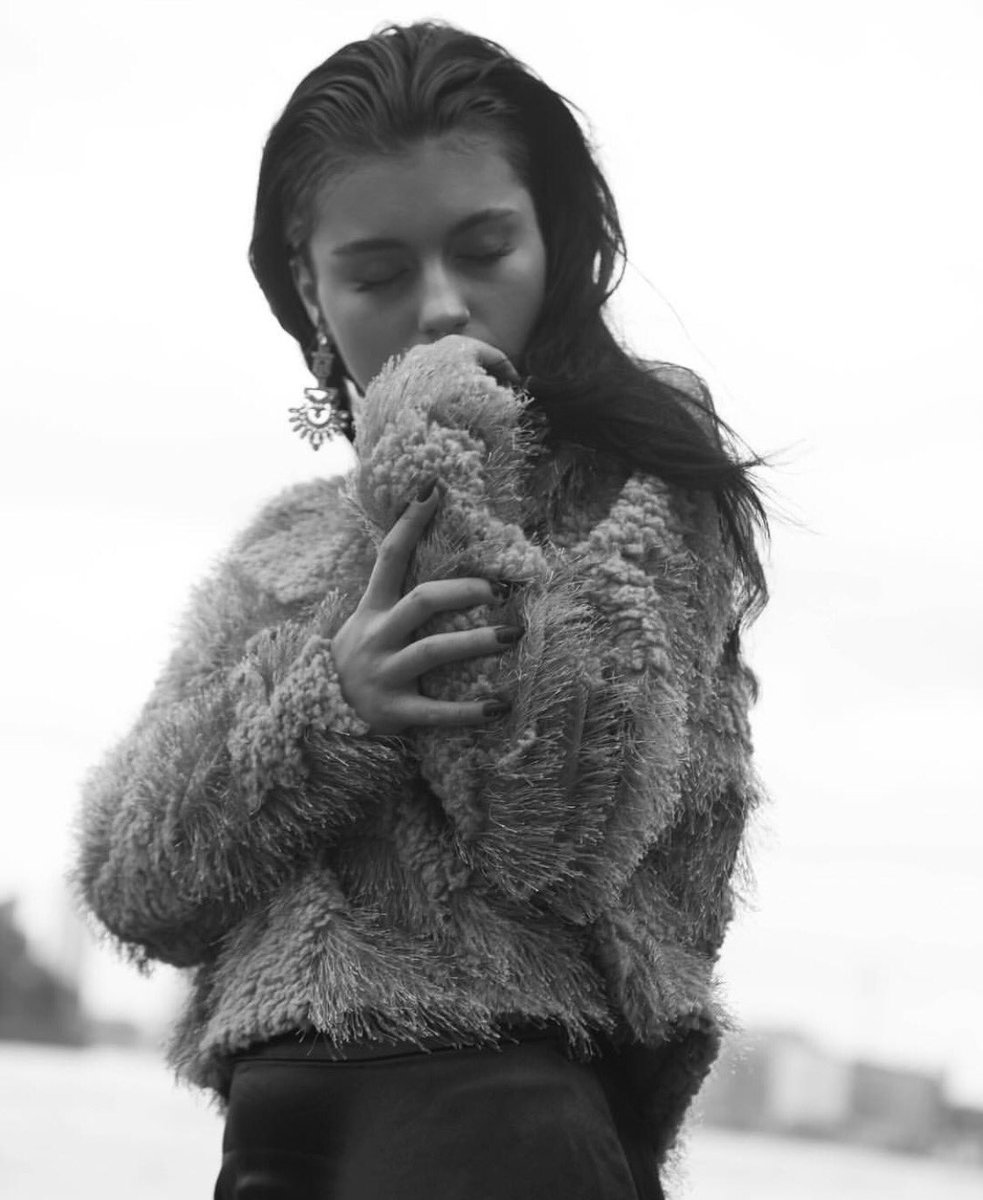 facesofbelleza's tweet photo. Need a model? #beauty #fashion #editorial #runway #londonmodel info@facesofbelleza.com https://t.co/YyiIMcX9CY