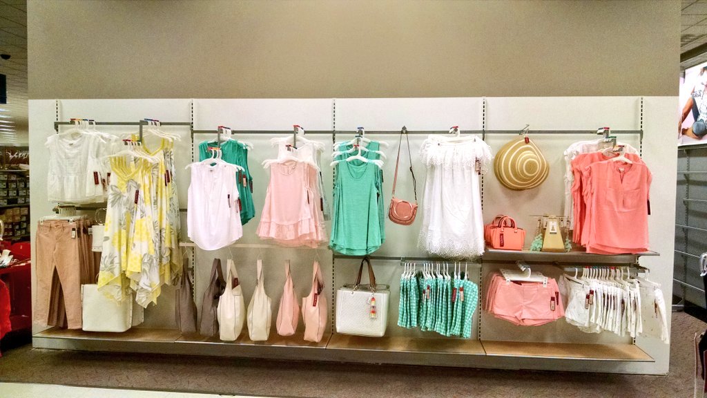 Remodel = Big plain wall to play with!  Spring colors it is!  #lovemyjob #vmtl "T1368 <a href="/SamanthaVMML/">Samantha Snow</a>