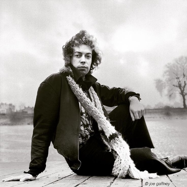 Happy 71st birthday Tim Curry!  