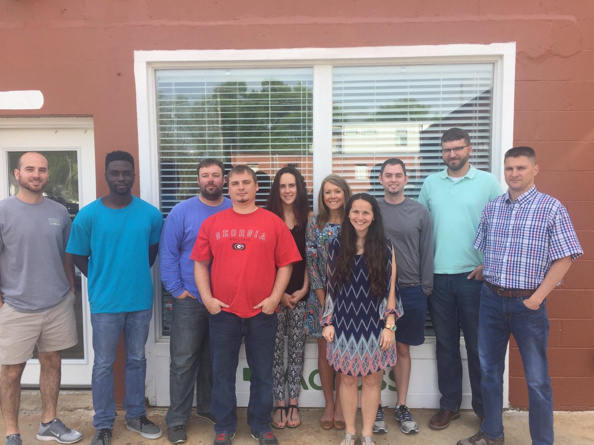 xHealthcare's tweet photo. Missing a few members, but beautiful spring days call for a quick team picture! https://t.co/JhZcipwwb3