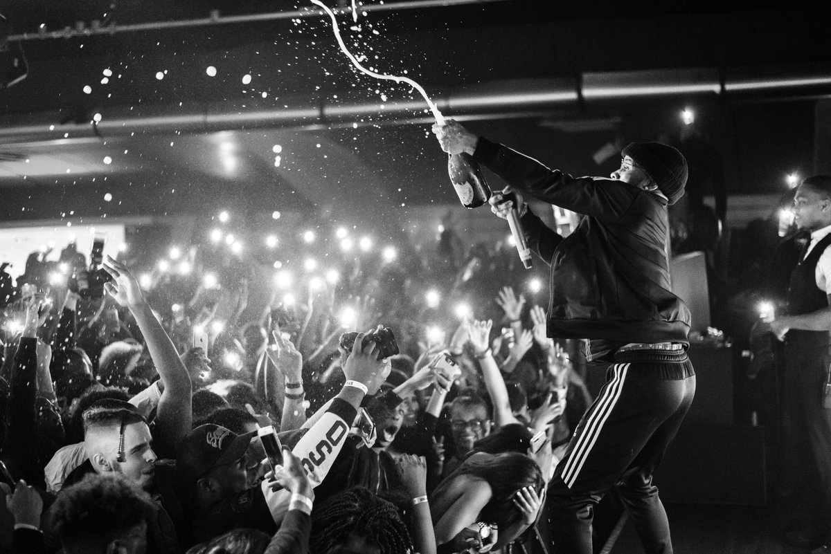 tamiymcader's tweet photo. @torylanez shutting it down at @StaminaParties 

#ShootWithTam #ToryLanez #StaminaParties https://t.co/w1k7AknmHT