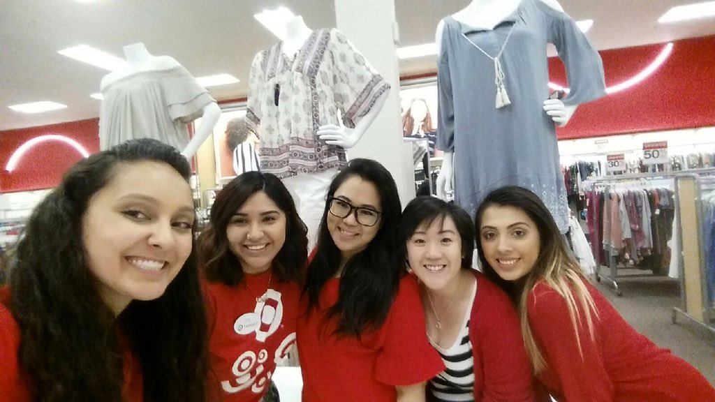 Putting what we learned to practice. Excited for the new changes in Softlines 😁👗👡👜👒 #A&amp;A2.0 #VMG #T2128 #SpectrumSelfies