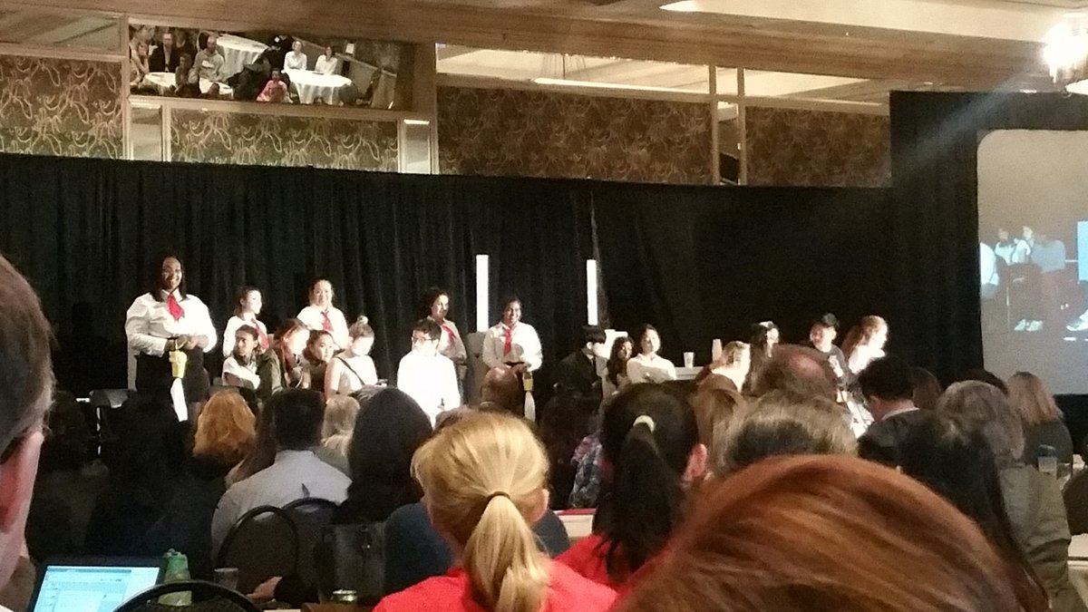 Kerthiga_M's tweet photo. memorable #equitysymposium 2017 with @dianevivian @ayeshasyed_ @Pirasanya1 #studentvoice #yrdsb #equitygoals #inclusiveclasses @TDSS_YRDSB https://t.co/3vWqUVIHVk