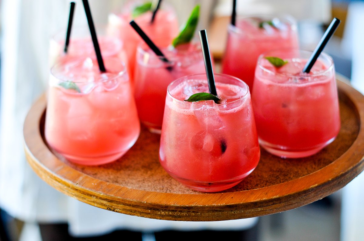 Thermador's tweet image. Because Spring is in the air...🍸Read our latest blog for all things boozy: bit.ly/2osE6FV  #blog #springcocktail