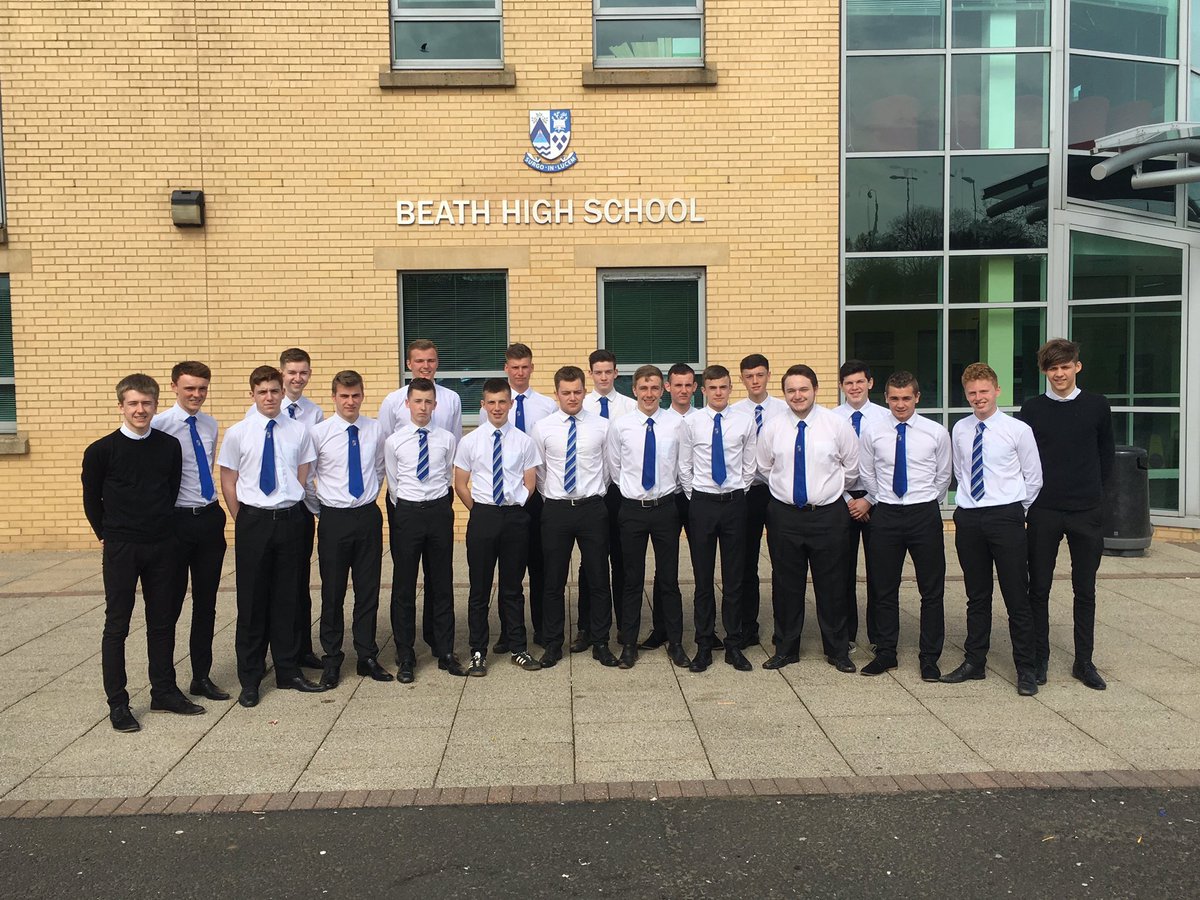 declanpierce17's tweet photo. Been an honour to put on the beath colours, take a penalty and win the Fife cup on my final @BeathHWB match ever! ⚽️💙 https://t.co/tlI8eZUFU6