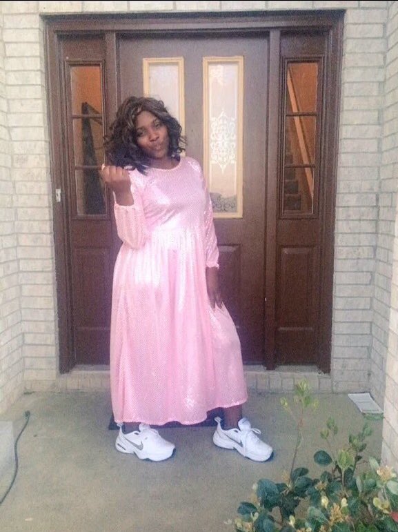 HayleeAnise's tweet image. Me pulling up to school ugly as hell after stunting the night before on social media