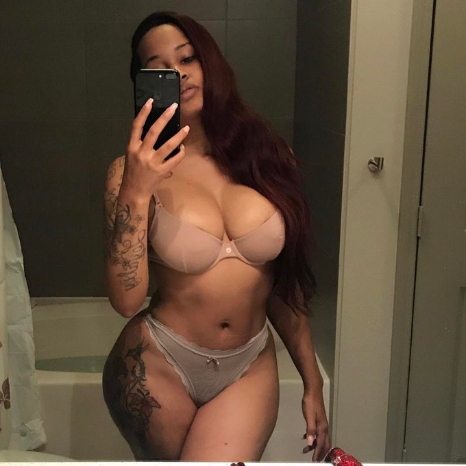 👅 #ThirstTrap #FAME https://t.co/RlSNOjaXi9<a href="/tag/thirsttrap"class="tags">#ThirstTrap</a><a href="/tag/fame"class="tags">#FAME</a>