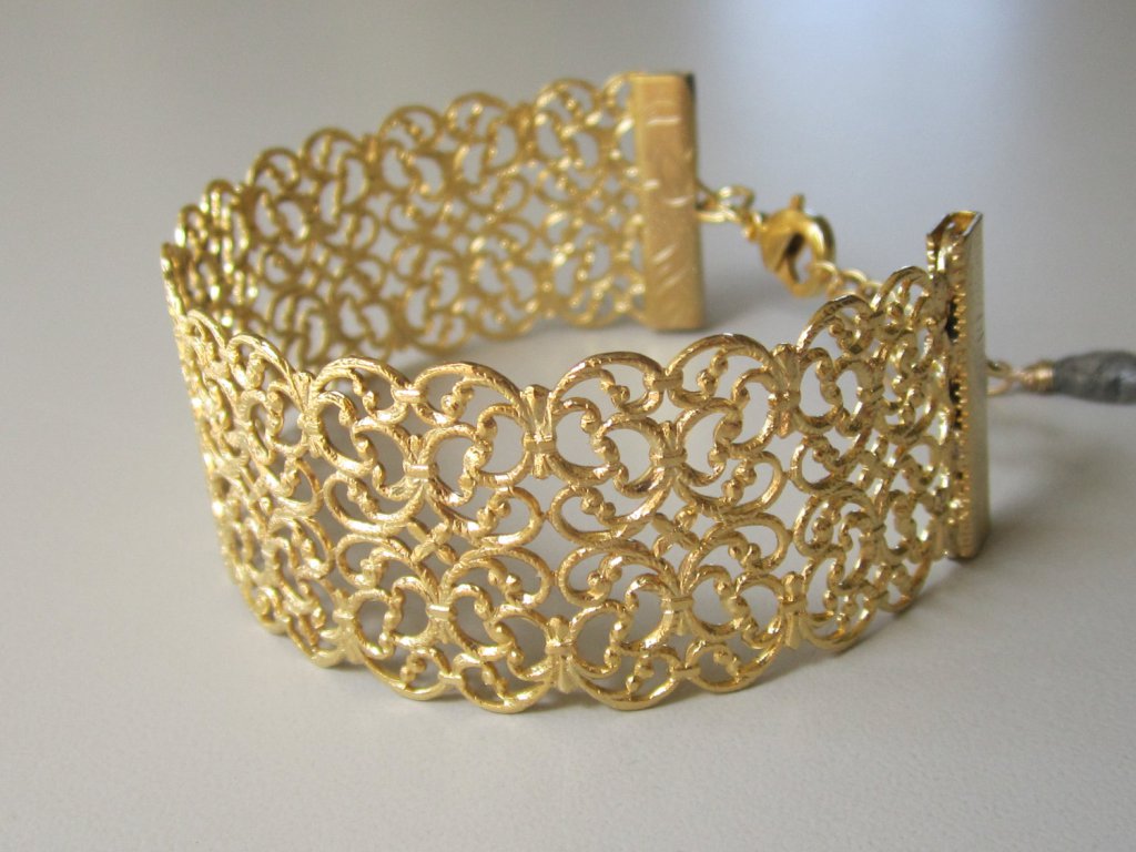 trendscue's tweet image. Trendy Super Stylish Collection Bracelets for Women trendscue.com/stylish-collec…