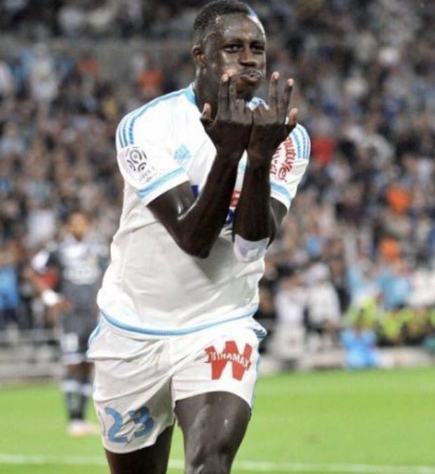 _StudioDanielle's tweet photo. J'ai hâte que Mendy fasse le signe Jul après son but en finale de la LDC et que l'Europe entière tweet : "What is this sign _||_||_?" https://t.co/gplZD9fT6F